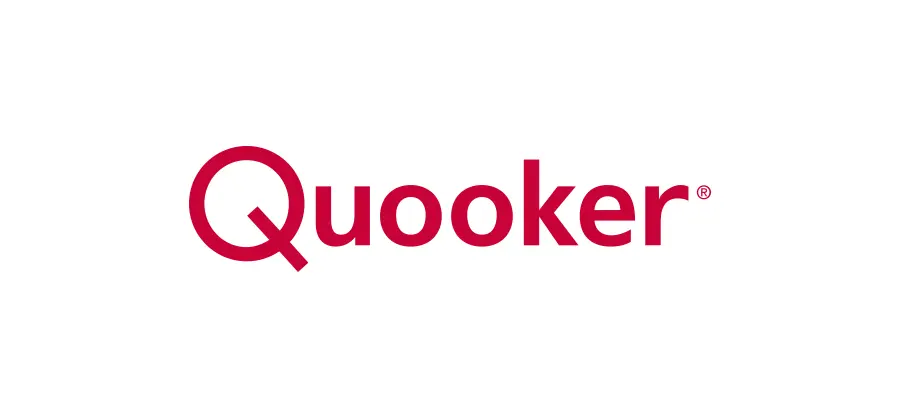 Das Bild zeigt das Logo von „Quooker“, das aus dem Markennamen in roter, stilisierter Schriftart mit einem eingetragenen Markensymbol besteht und die Markenidentität widerspiegelt.
